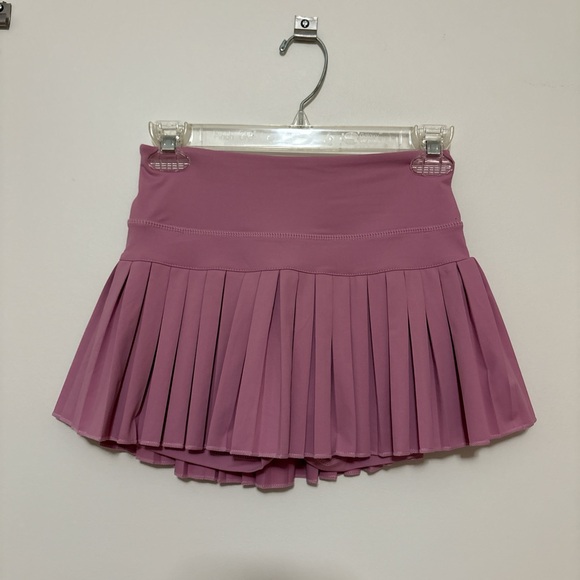 Women's Pink Pleated Skirt - Picture 2 of 3